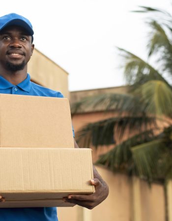 close-up-delivery-person-with-parcels